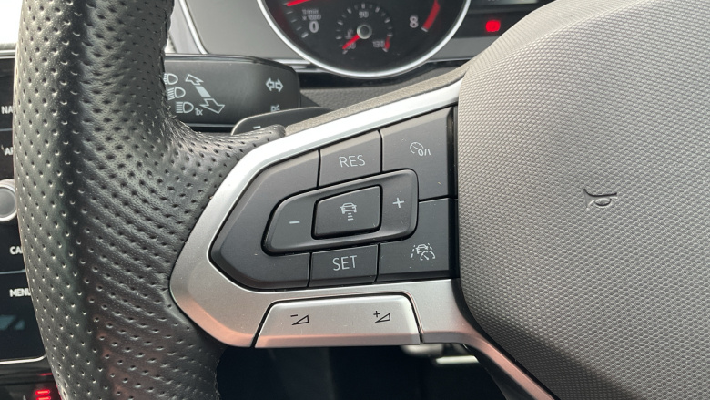 Volkswagen Passat 1.5 TSI EVO R-Line 5dr DSG Petrol Estate